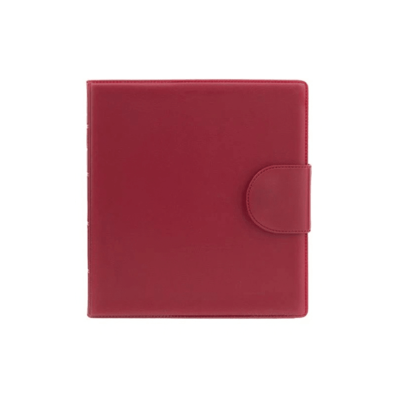 Astuccio portapillole rosso chiuso in similpelle visto frontalmente con una pratica chiusura in velcro