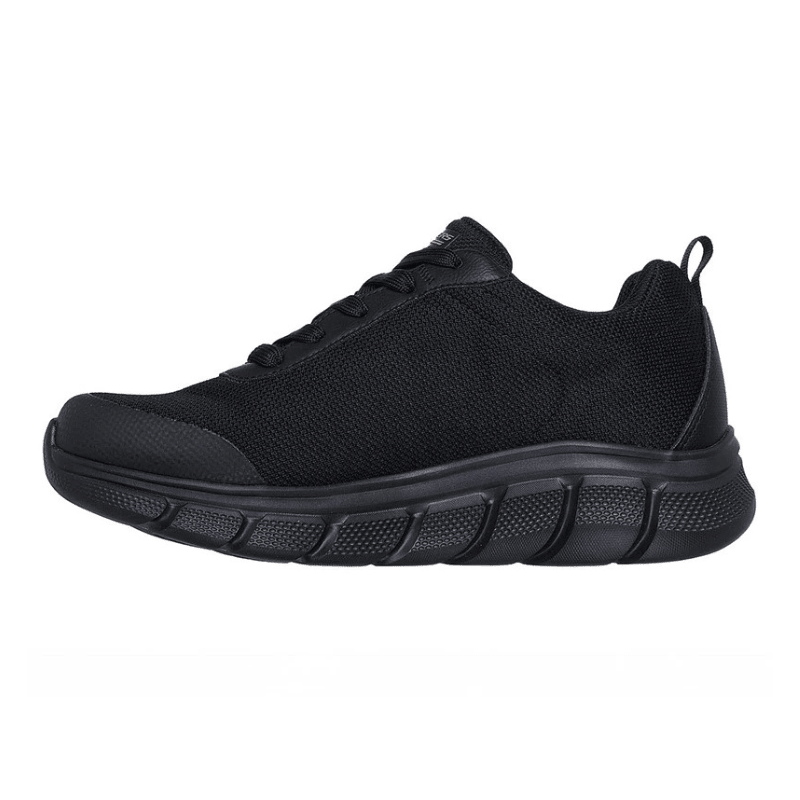 Classica sneaker da uomo Skechers nera con lacci e suola robusta, vista di lato
