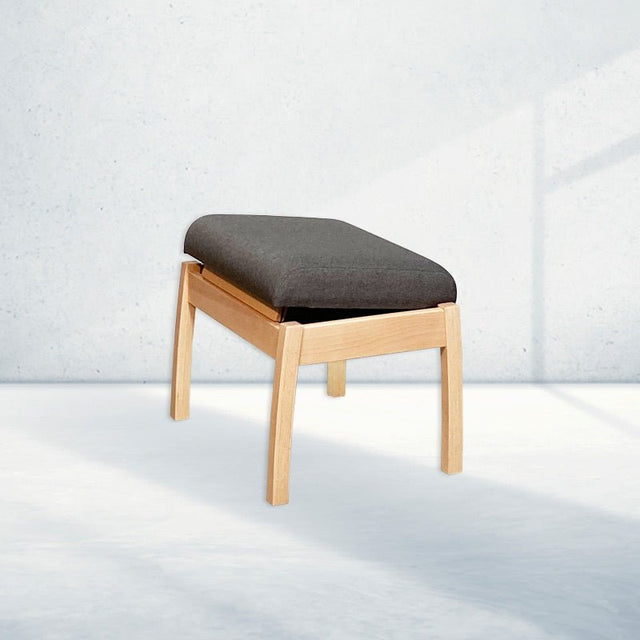 Farstrup 5699 skammel, Lysnet bøg/Medley dark grey - Seniorshop