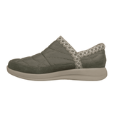 Scarpa da donna Skechers verde oliva, vista laterale, con design trapuntato e facile apertura slip-in