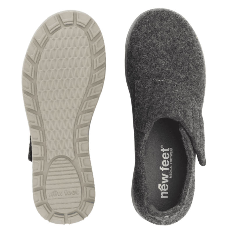 Pantofola New Feet da donna vista dall'alto con soletta e suola esterna antiscivolo con battistrada