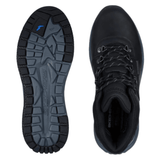 Due stivali neri Skechers da uomo, uno visto dall'alto e l'altro che mostra il battistrada della suola