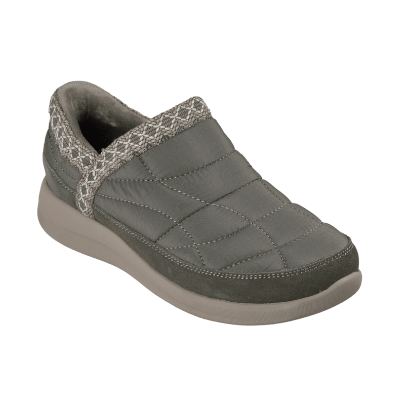 Scarpa da tempo libero Skechers verde oliva da donna, vista frontale angolata, con tomaia trapuntata e dettagli in camoscio
